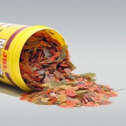 Næringsrigt flagefoder til akvariefisk. Sund vækst og klare farver. Køb nu på tildinfisk.dk!