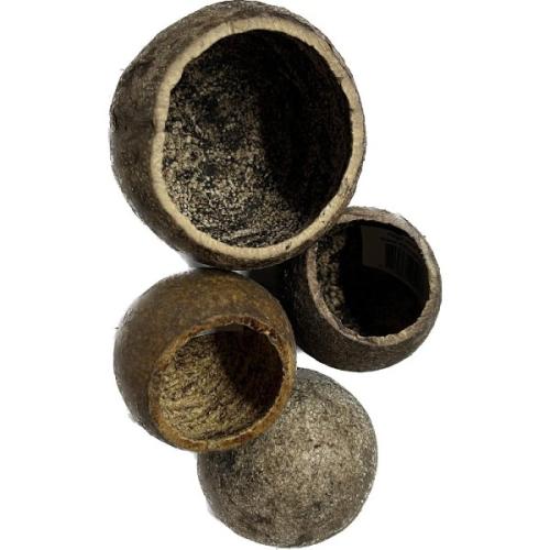 Naturlige kokosnøddehuler til akvarier – skaber trygge skjulesteder for småfisk.