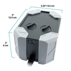 Kompakt akvariepumpe med dimensioner markeret, velegnet til nem installation og pladsbesparende vedligehold i akvarier.