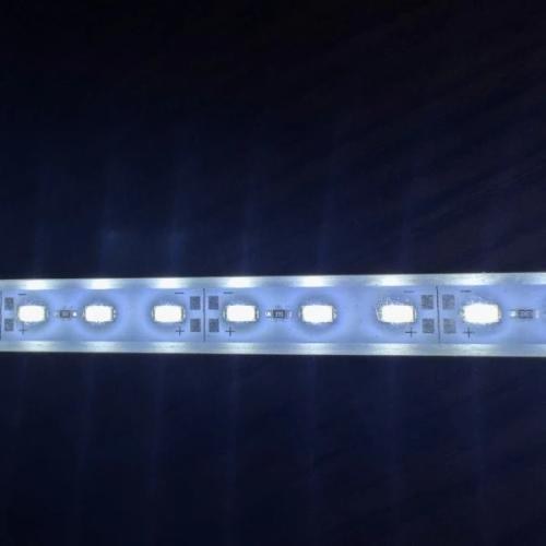 Aqualight LED lys i hvid 26 cm