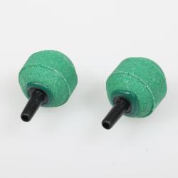 Luftsten i akvarium med tæt brus af mikrobobler